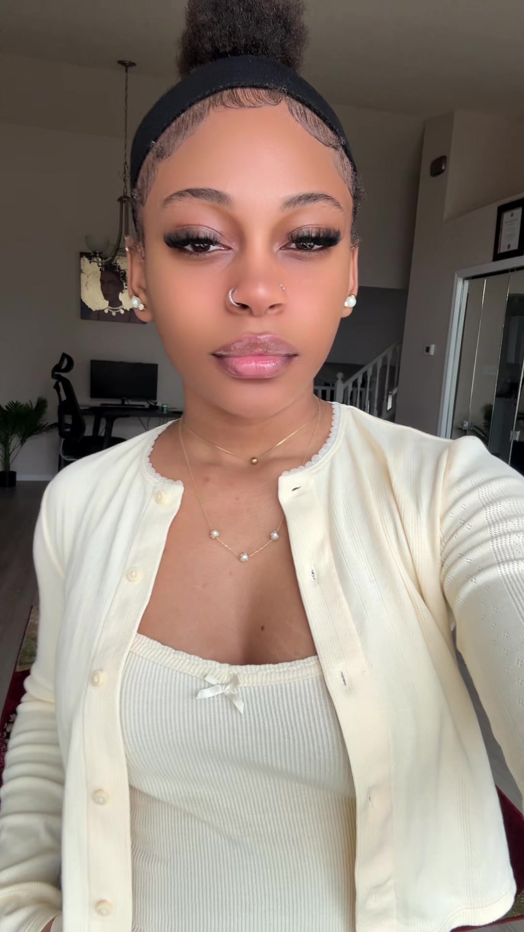 @Emily🖤👤