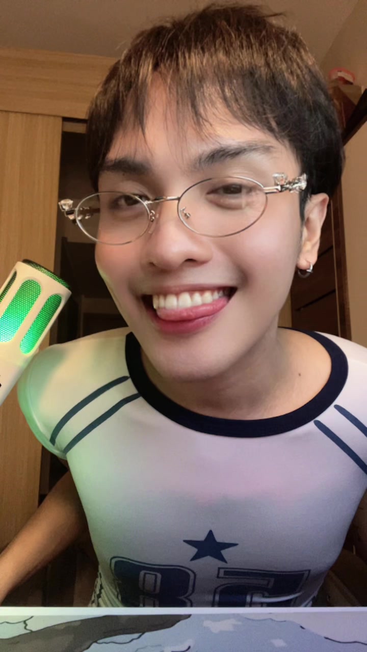 @IAmMaxi