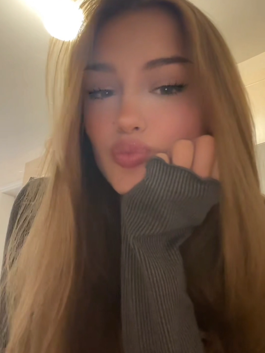 @AnnaWorld🍓