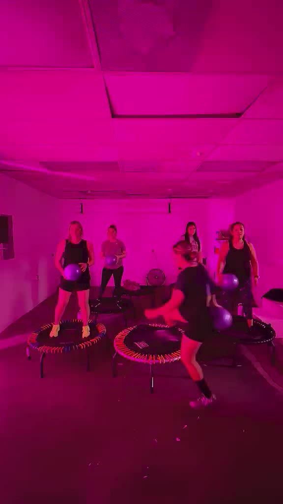 @Ari Alvarado jumping studio