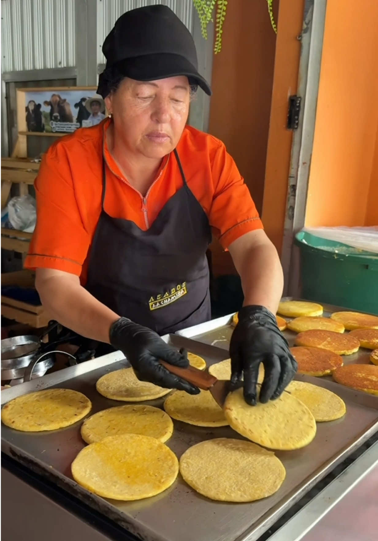 @LolaCarolaFood