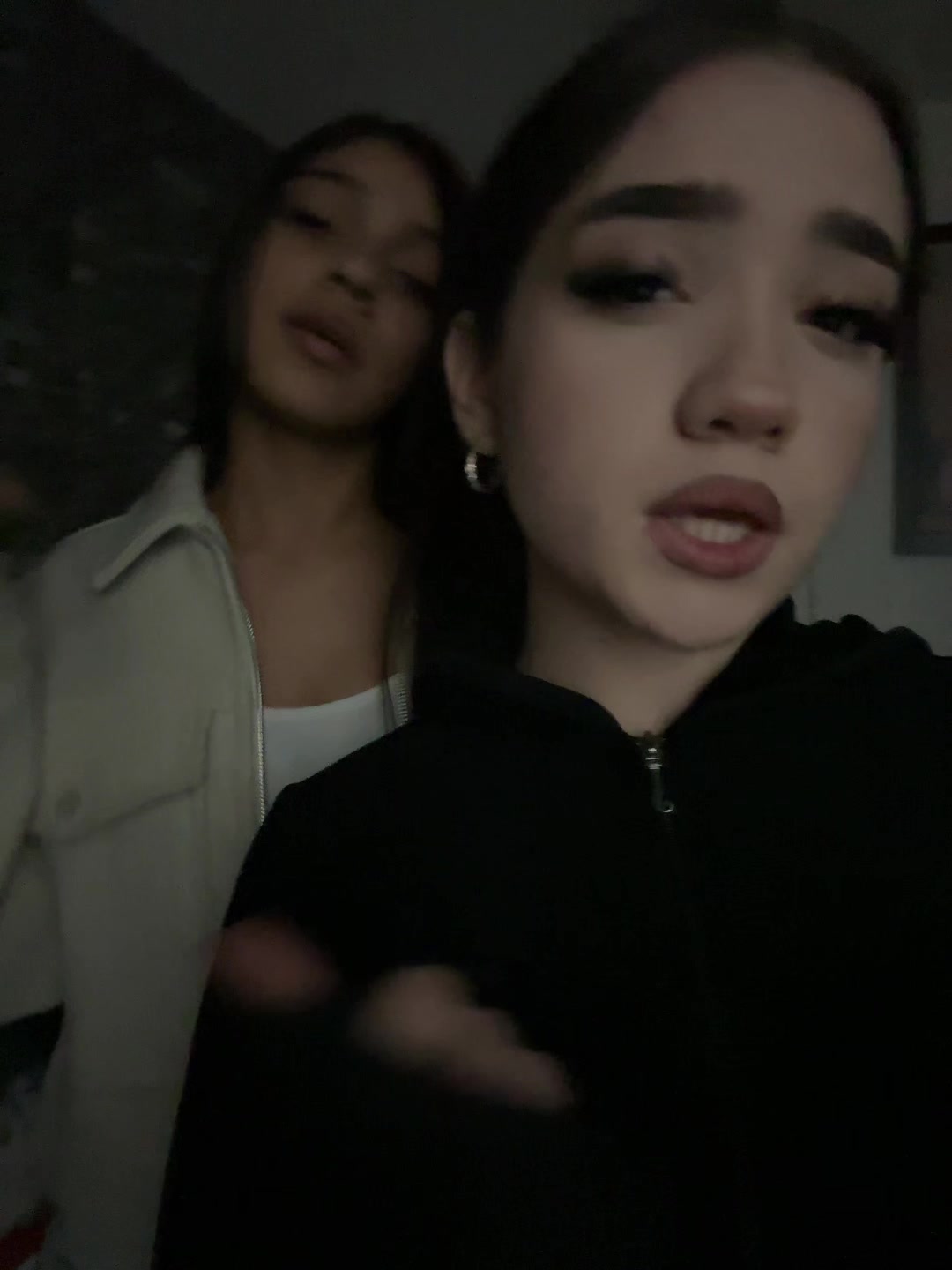 @emicamacho__