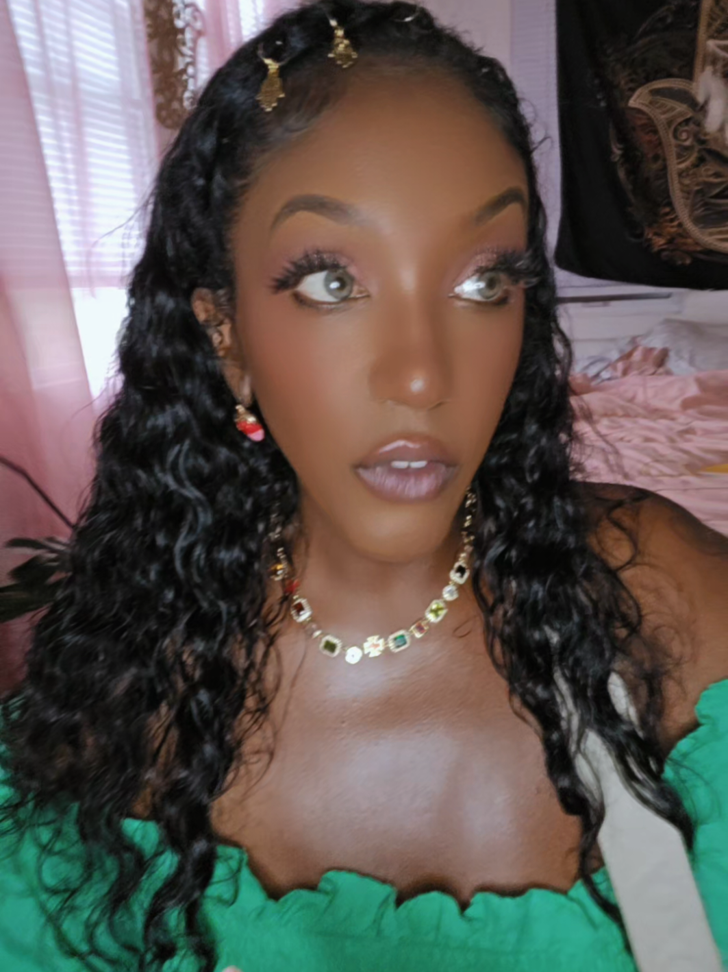@Divine Fem Fatale