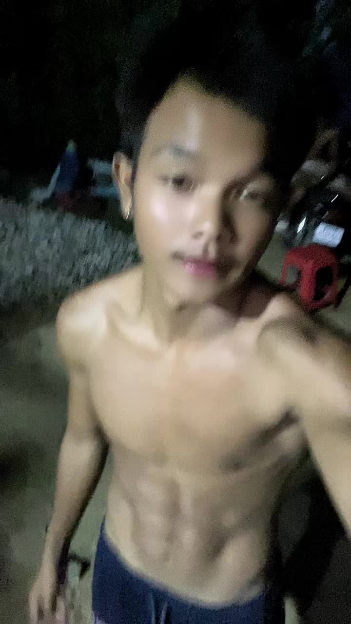 @បូរ ទំនើង