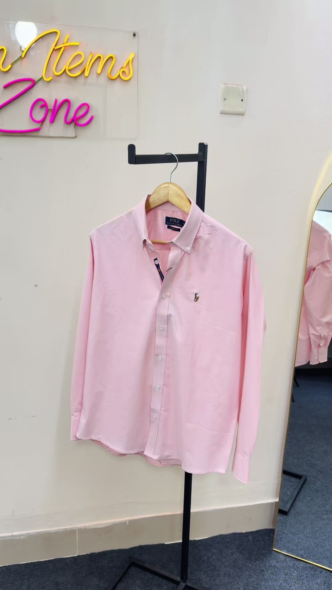 @On Items Zone 🛍️