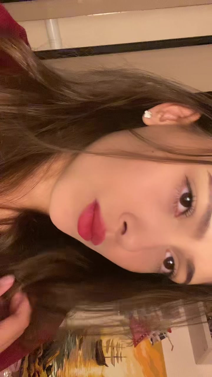@Luna