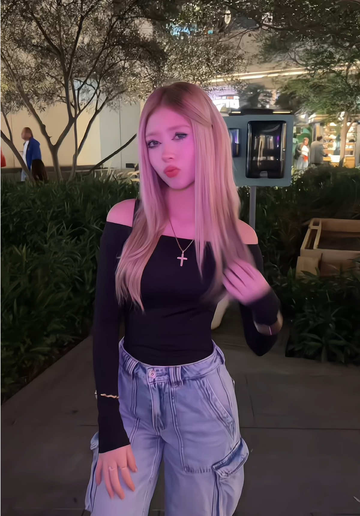 @𝐸𝓁𝒾𝓏𝒶