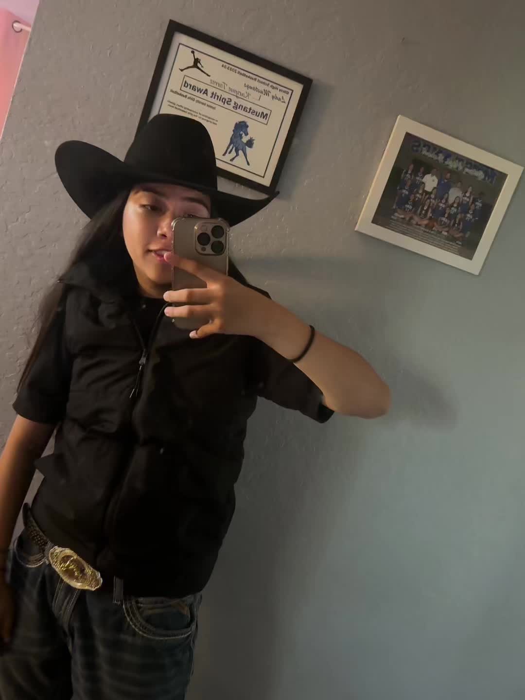 @𝓚𝓪𝓻𝔂
