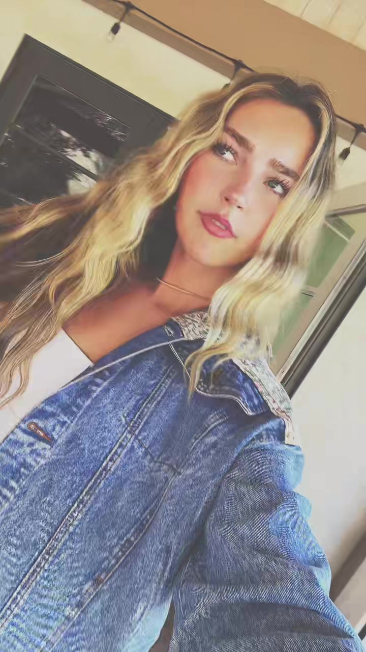 @ellaa
