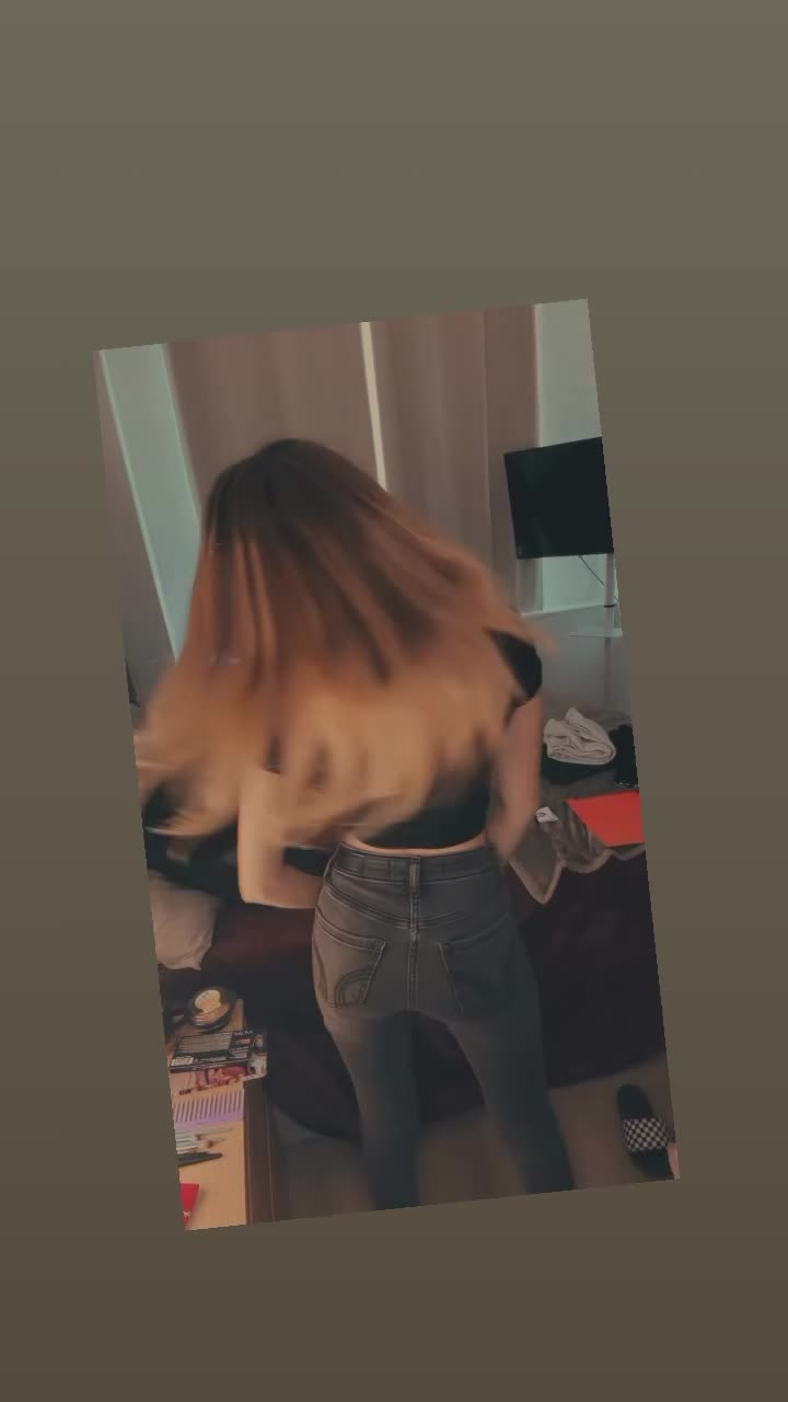 @𝓡𝓸𝓼𝓮 🌹