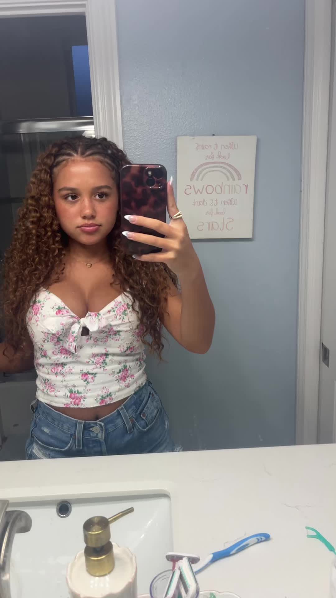 @ariana