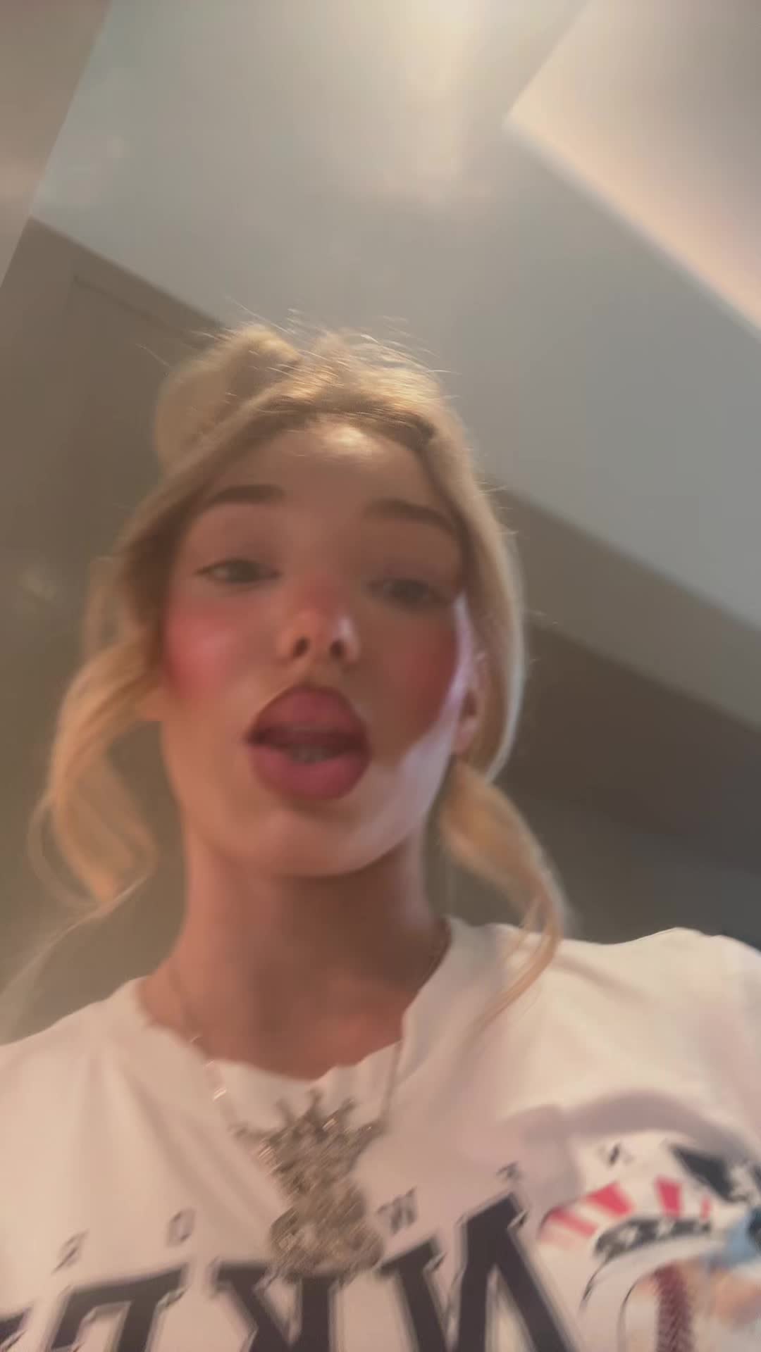 @👸🏼𝓠𝓾𝓮𝓮𝓷 𝓫🐝