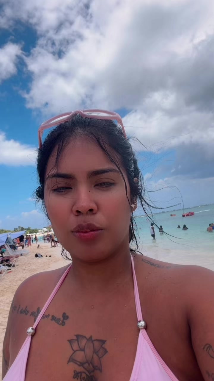 @💛🦄Aleysha Mendoza🐻💛