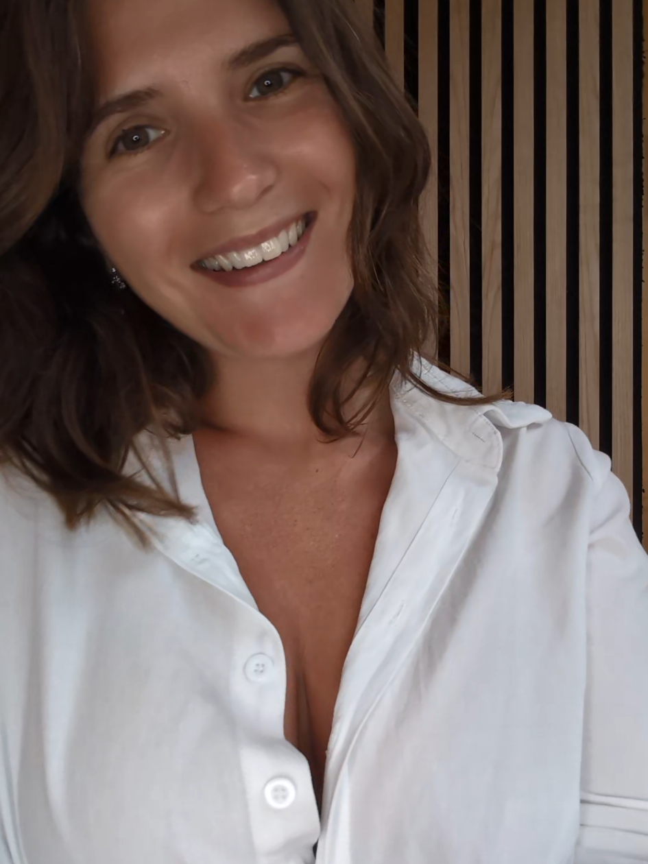 @justme-elena