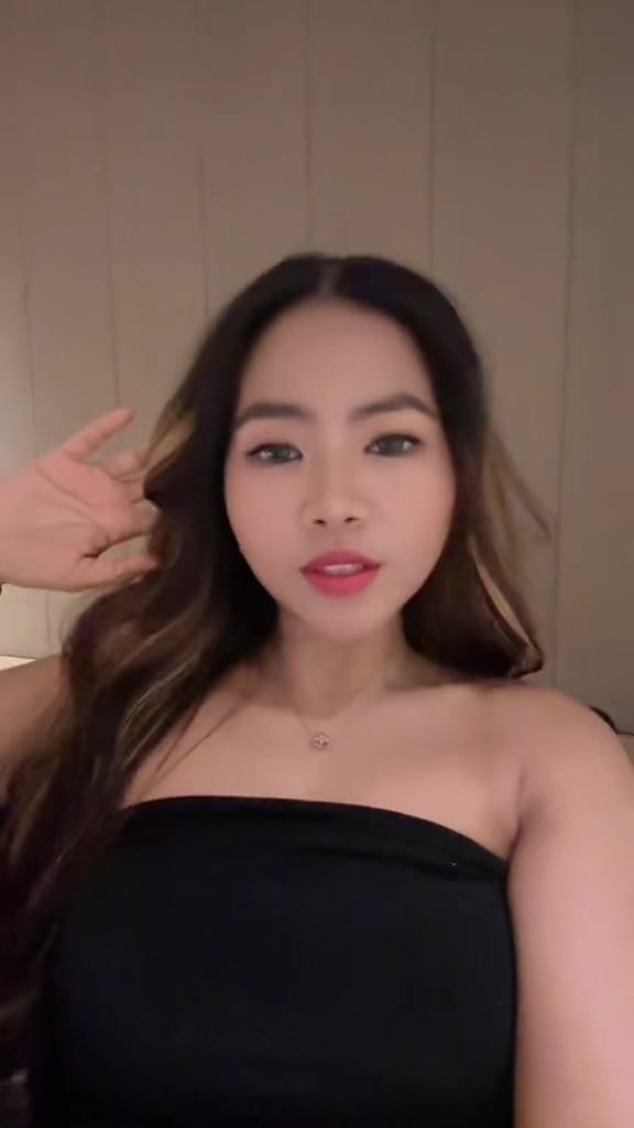 @yuni_karthika