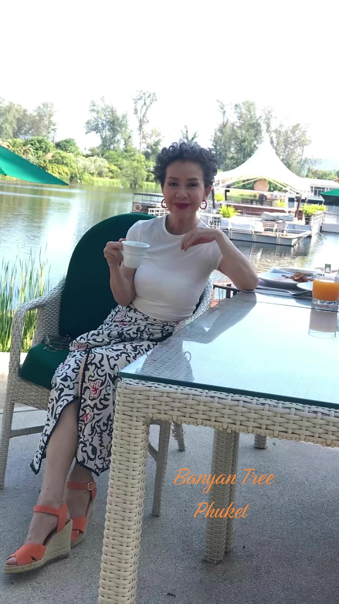 @atiyaneemat