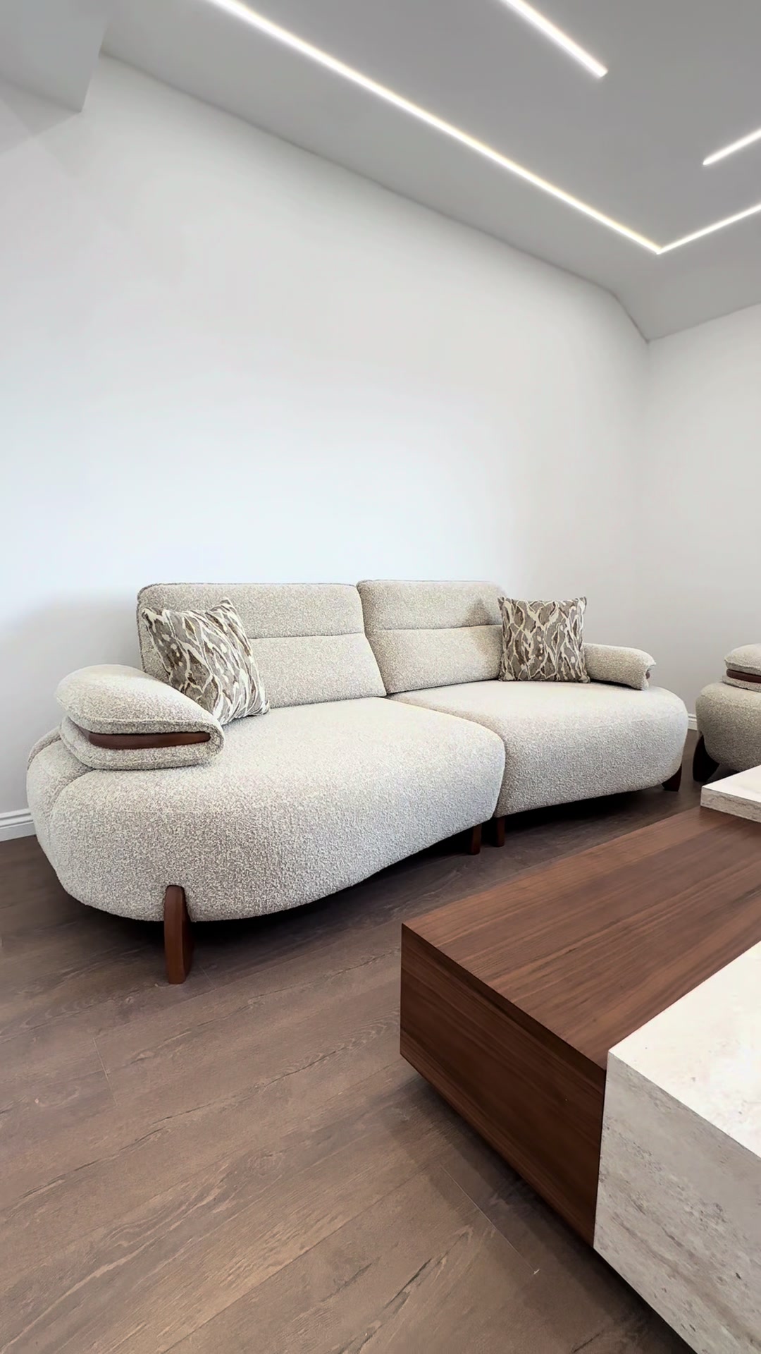 @Mobilje Home Decor