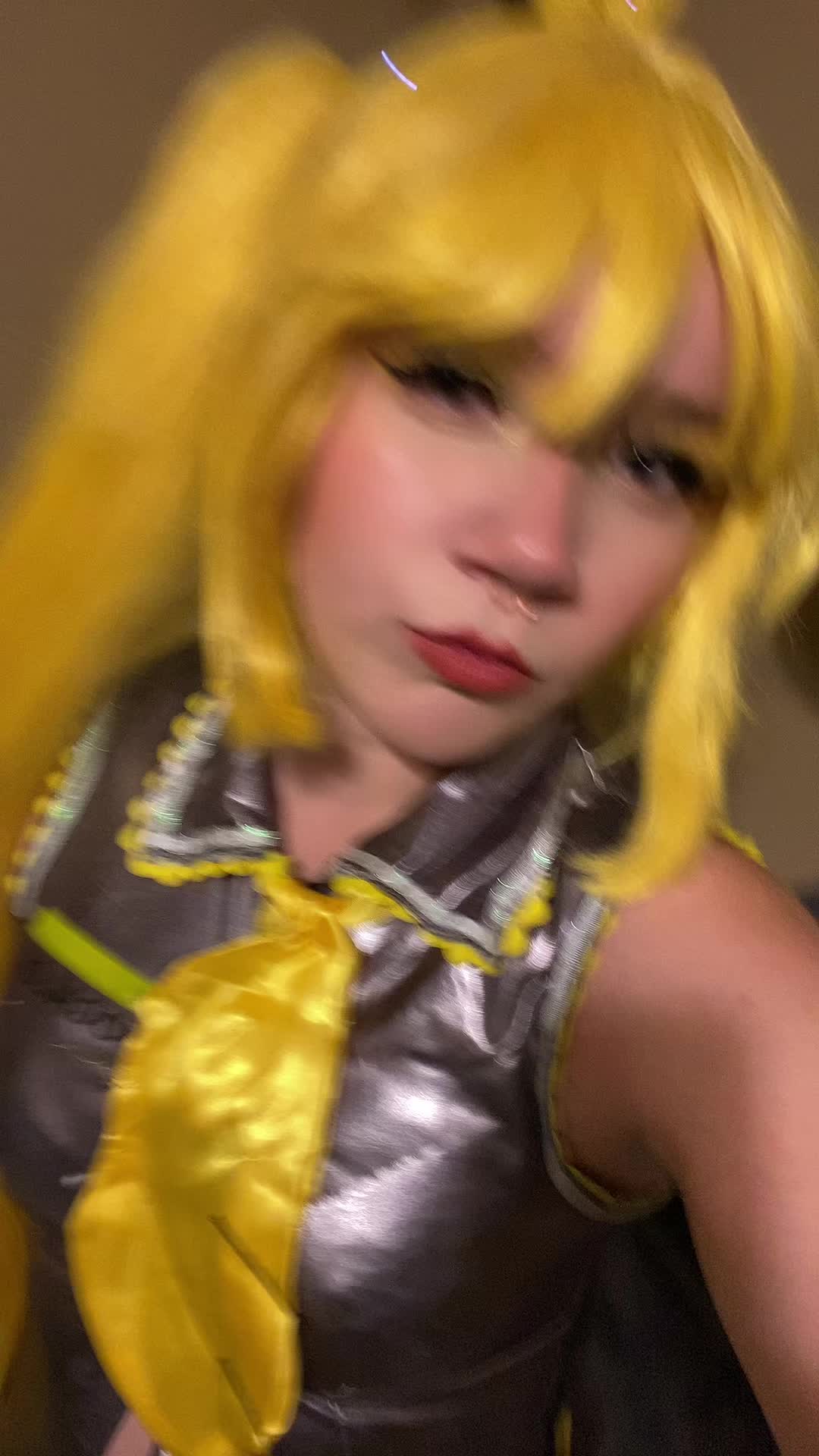 @Bee