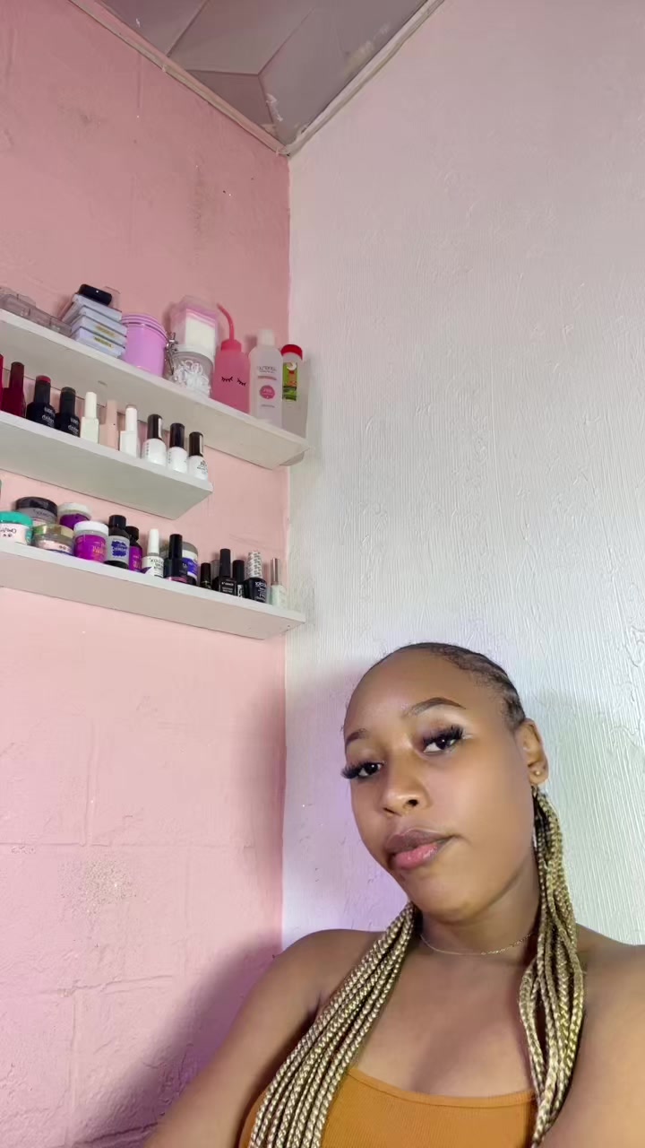 @Owerri~Nail and Lash Tech💅🏻