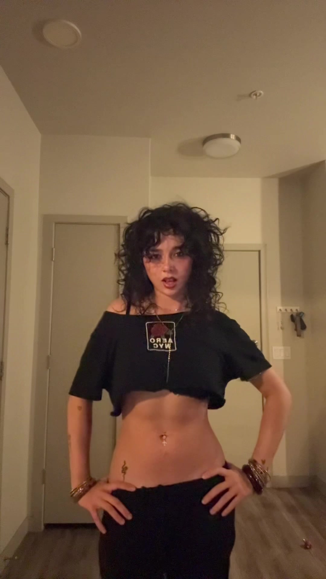 @️