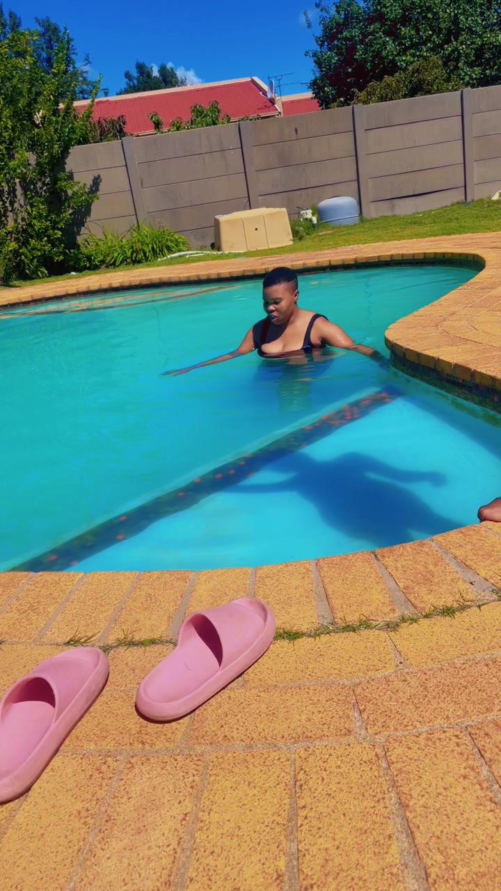 @Dinah_Phoshoko