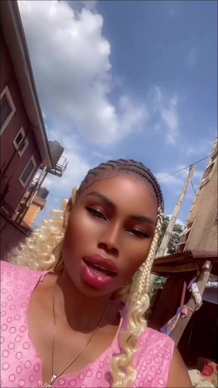 @>>>SHE’S A LONER🥹📌<<<<