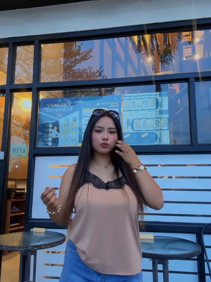 @zevonggg