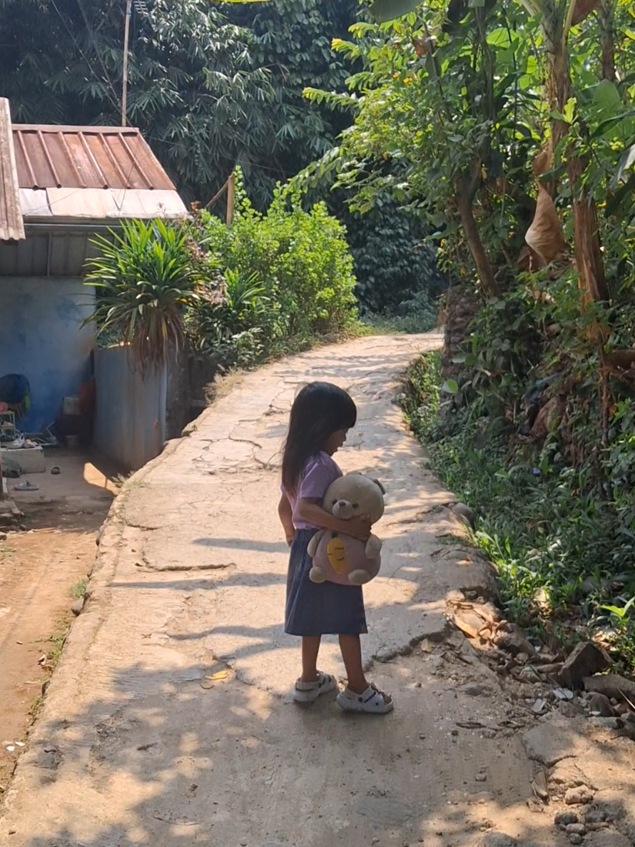 @neng aprilia (Baby R)🥰