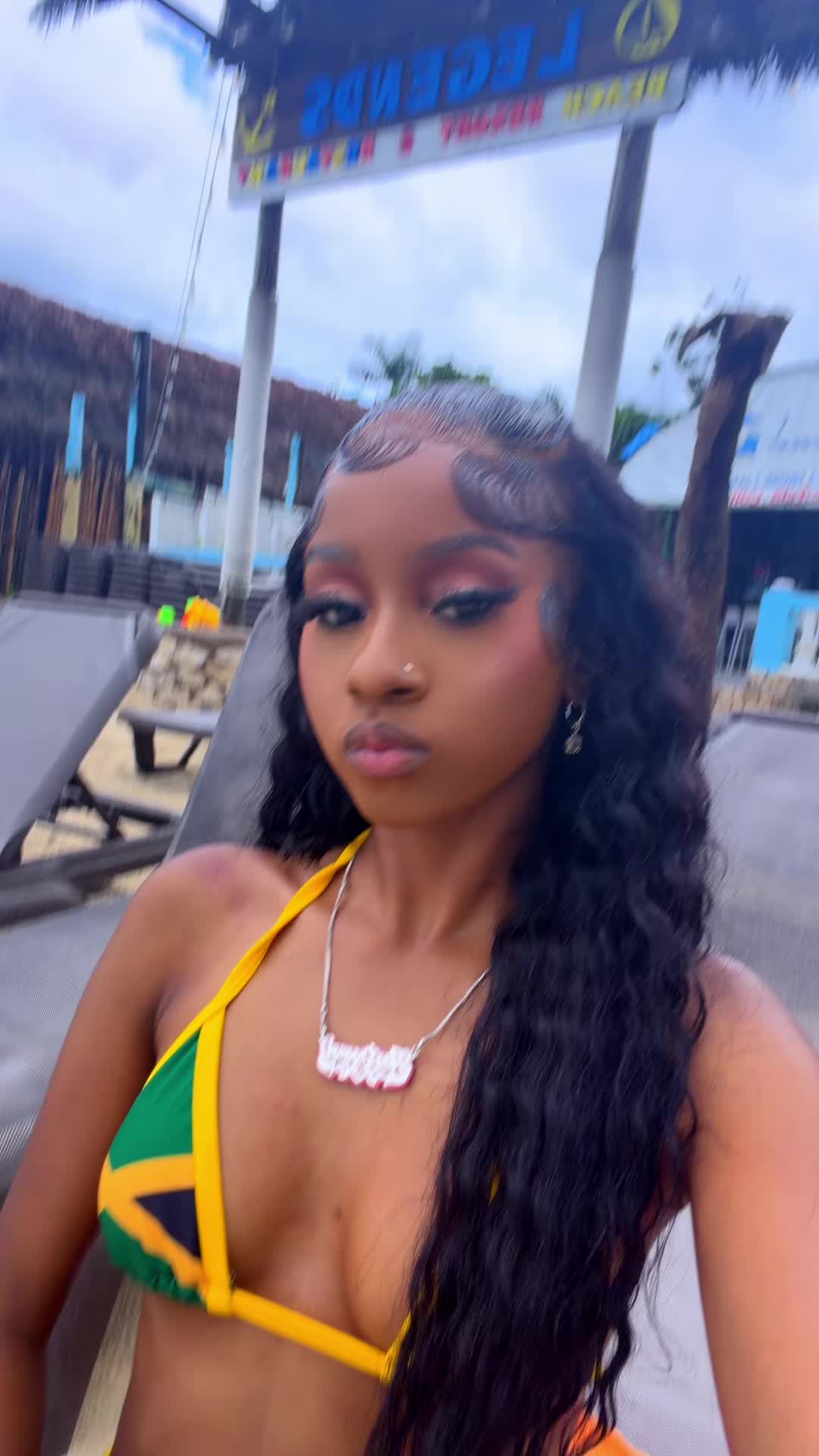 @autumndidougla