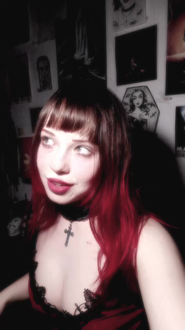 @𝕷𝖆𝖉𝖞 𝕭⛧𝖙𝖍𝖔𝖗𝔂.☠