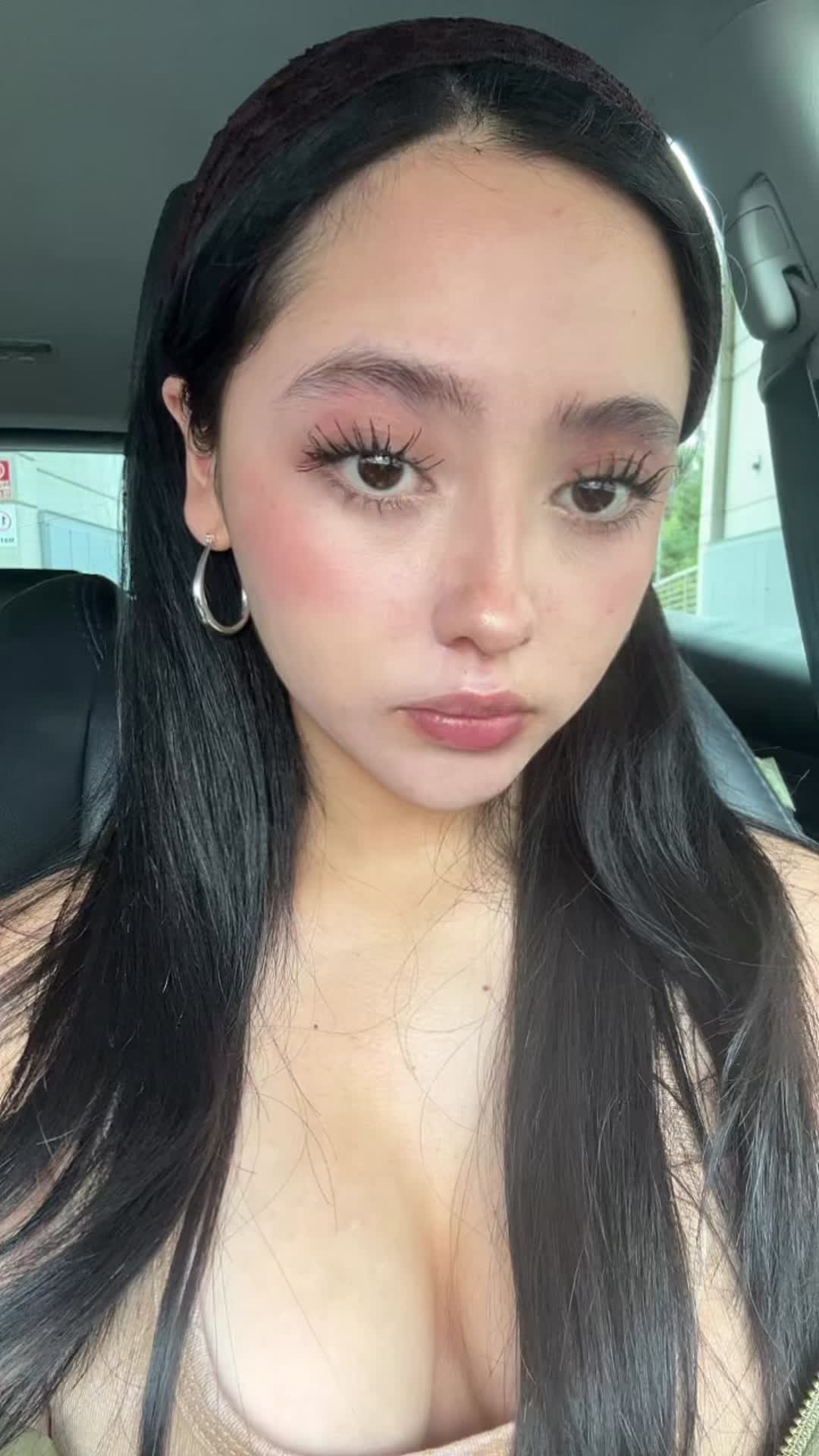 @Camila
