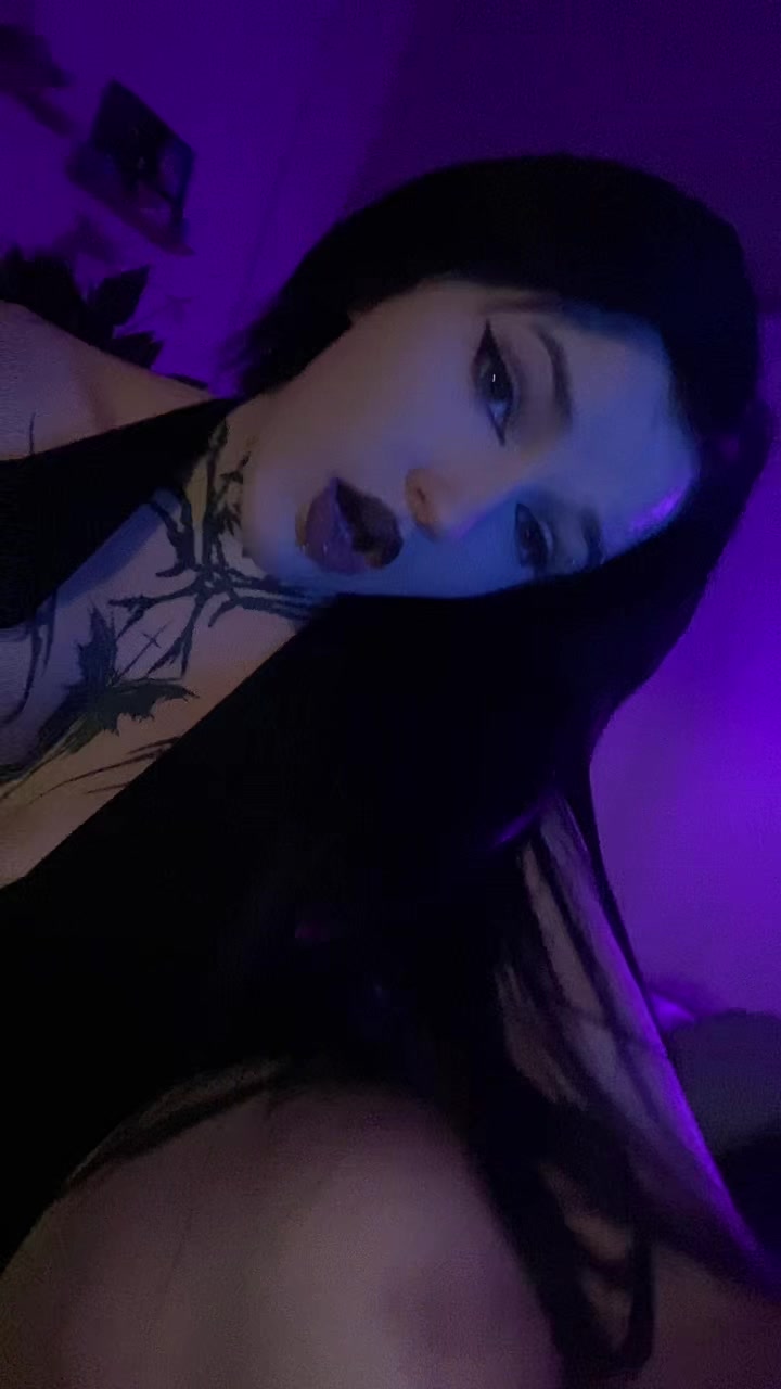 @emo.noodle.x