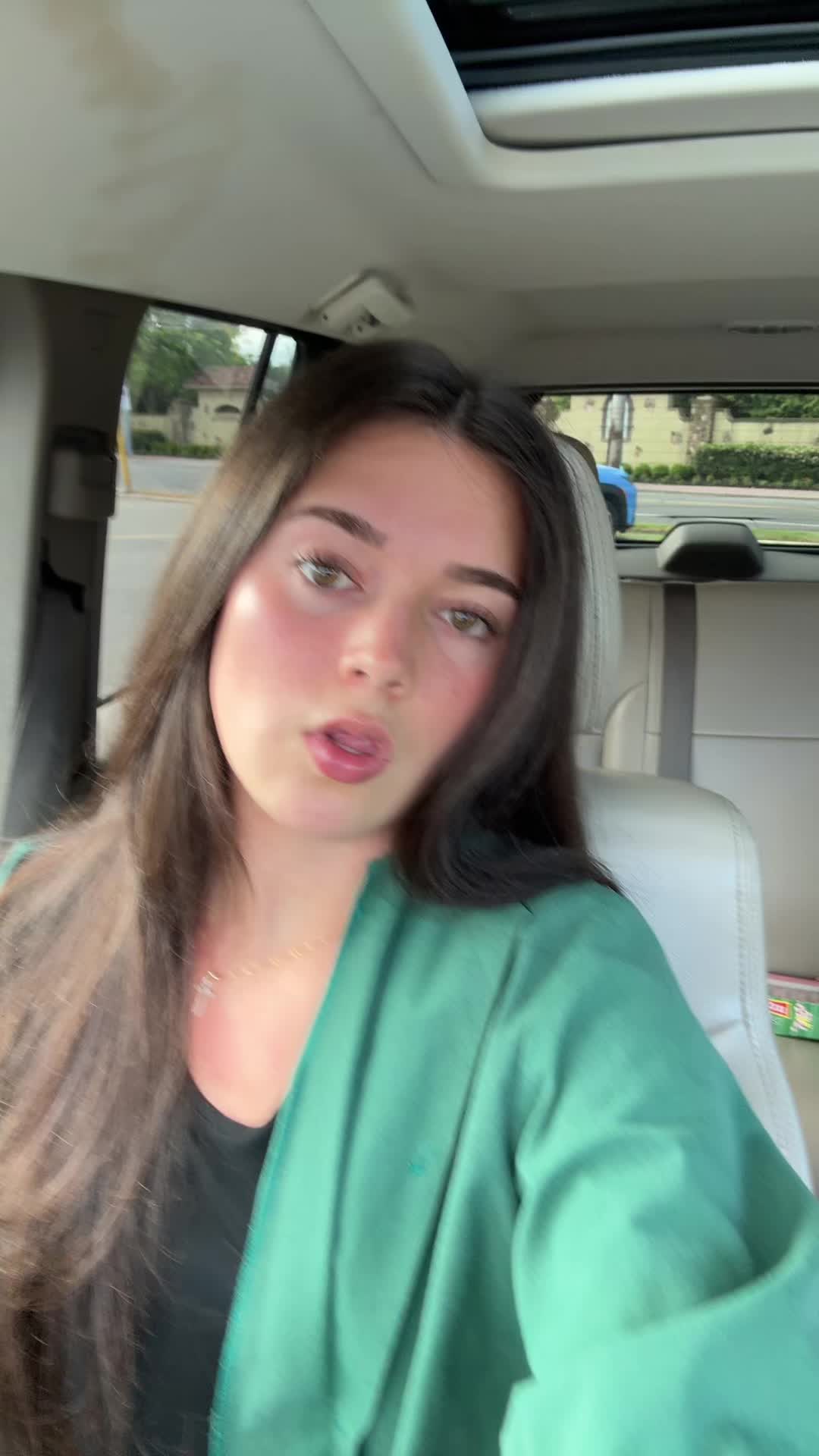 @emelia