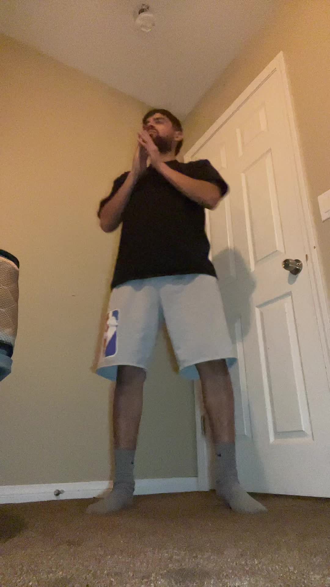 @isaac_dances