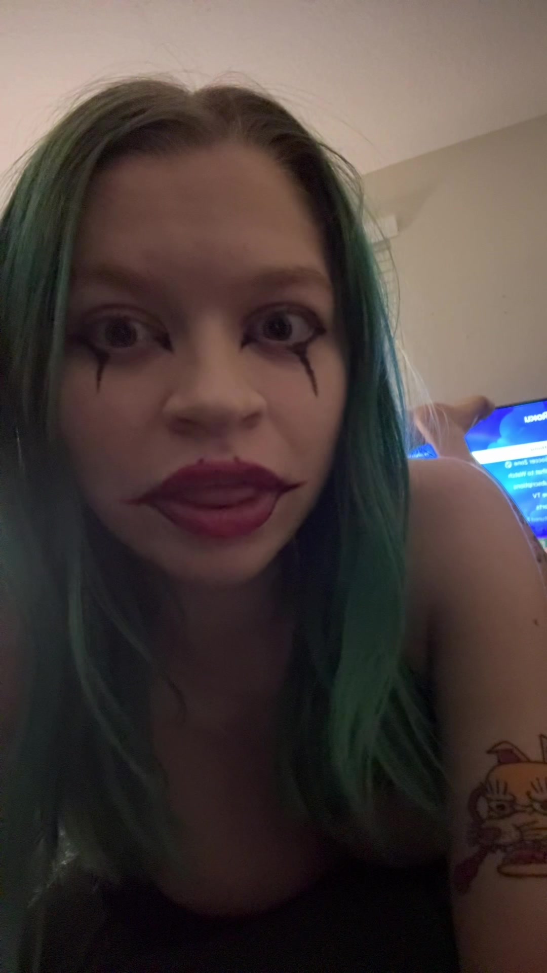 @sabrina lux 🦄