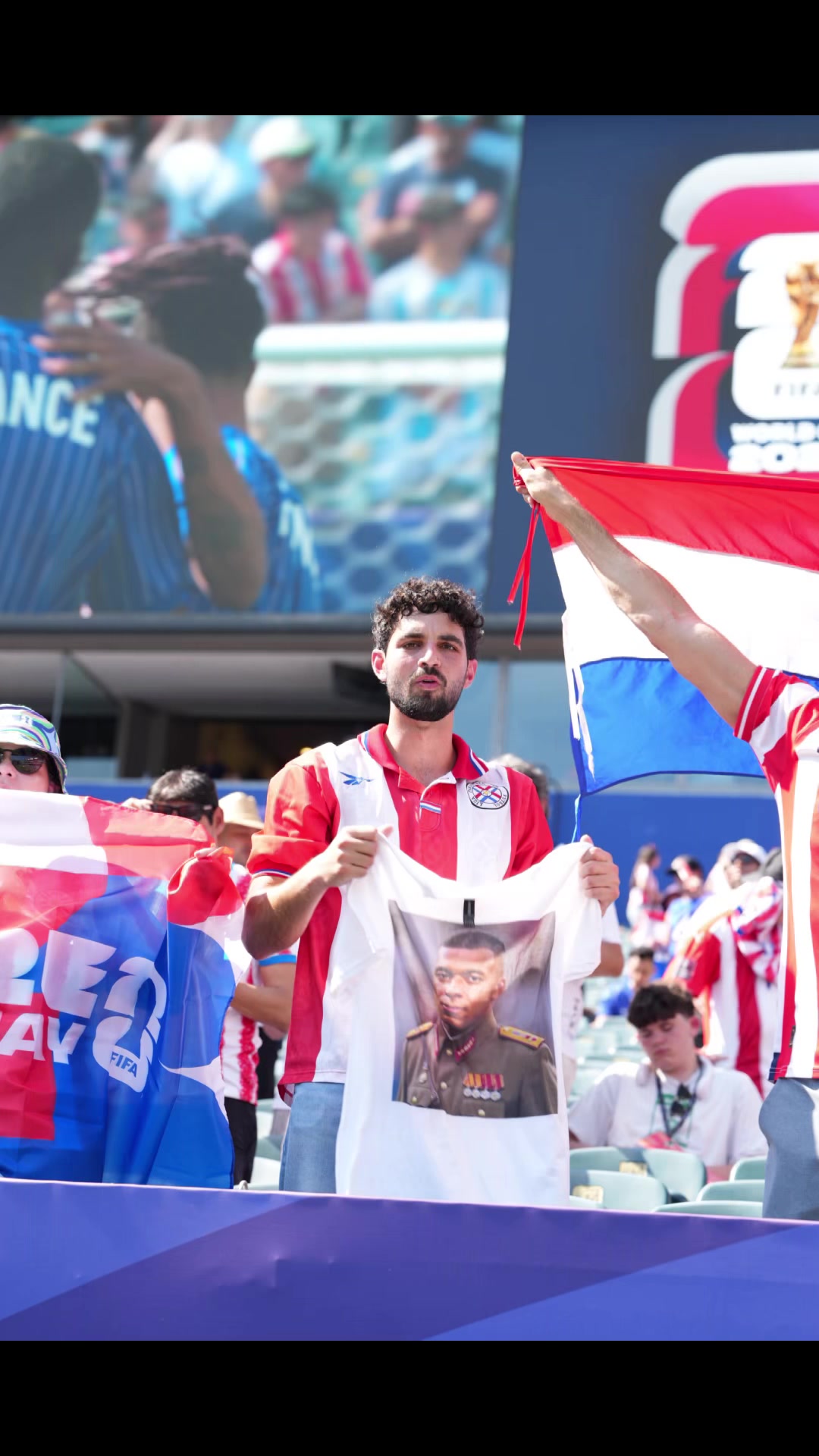@cesc_hz Hernández