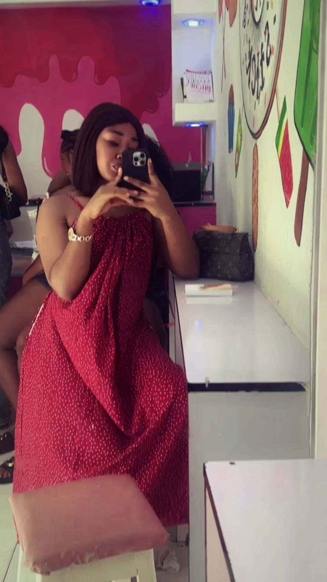@XOXO_vee_vee