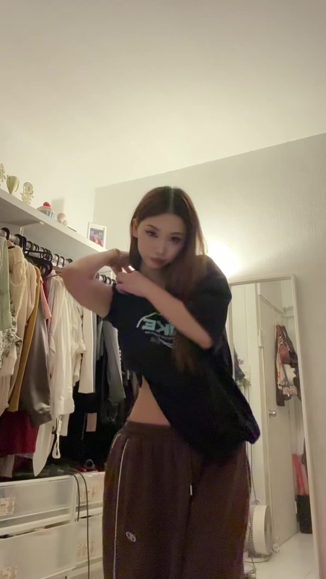 @isabella