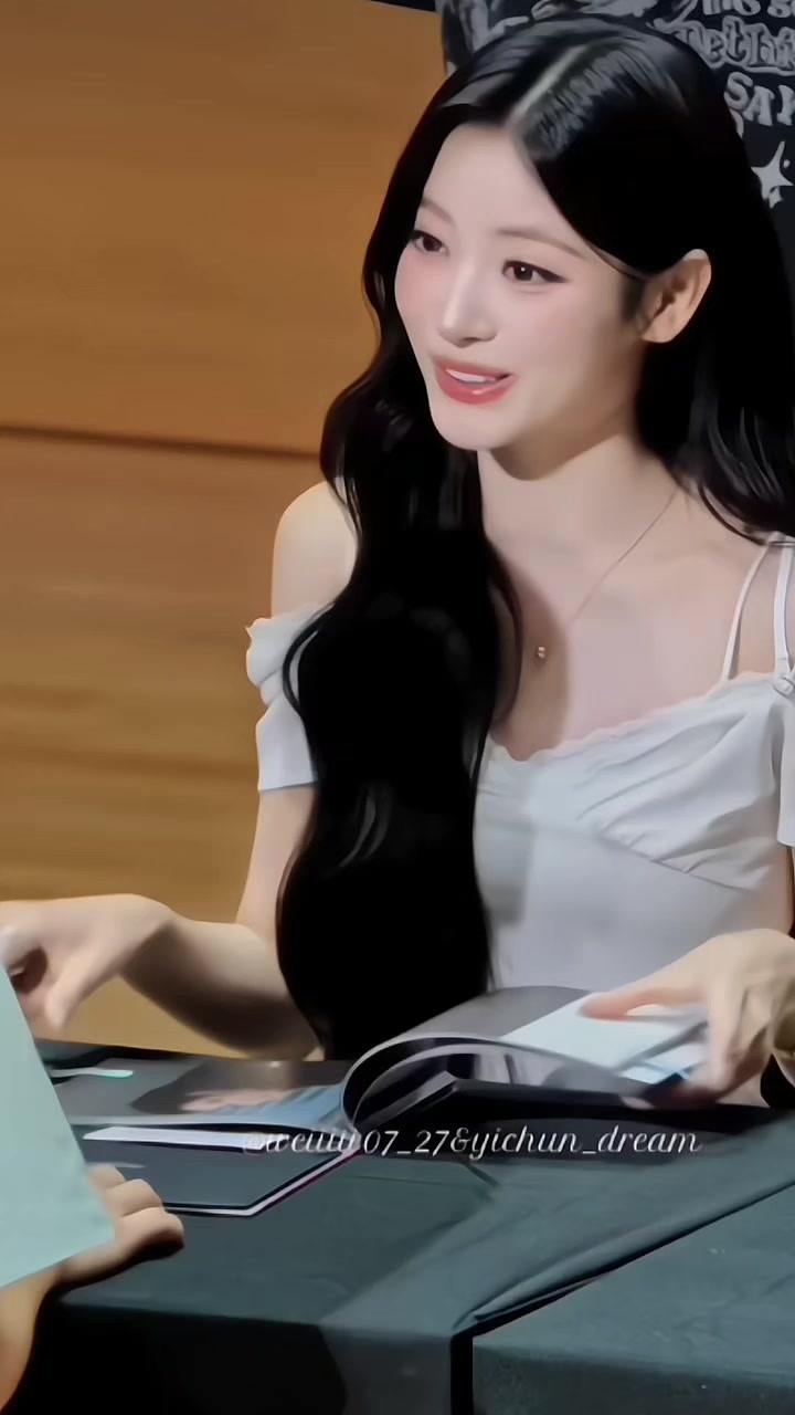 @Chan♡m ⟆