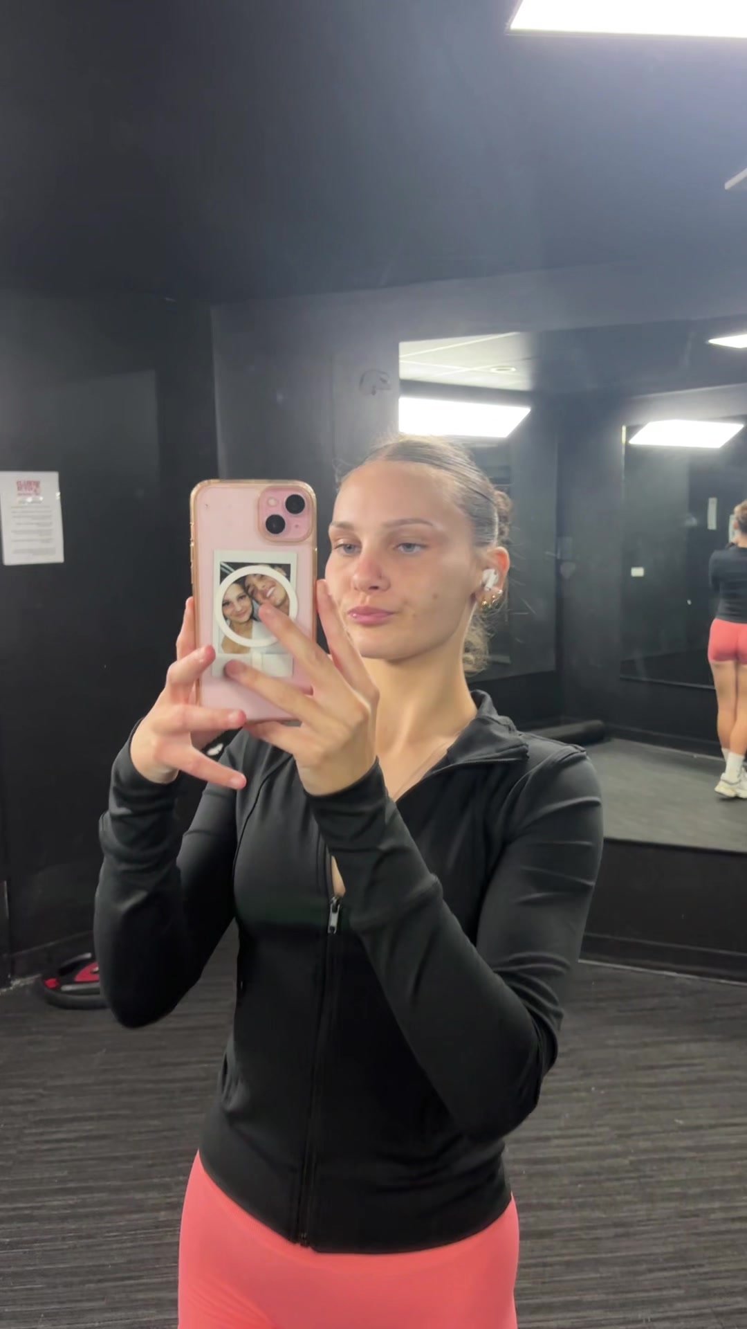 @j9436728
