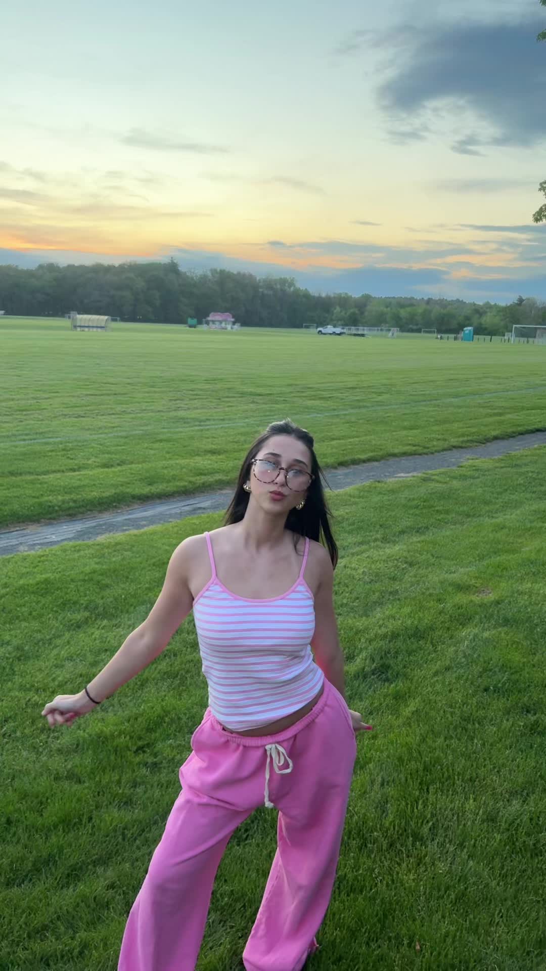 @cutehotamazinggirl