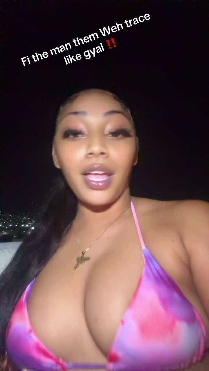 @islandgirl_tomoye