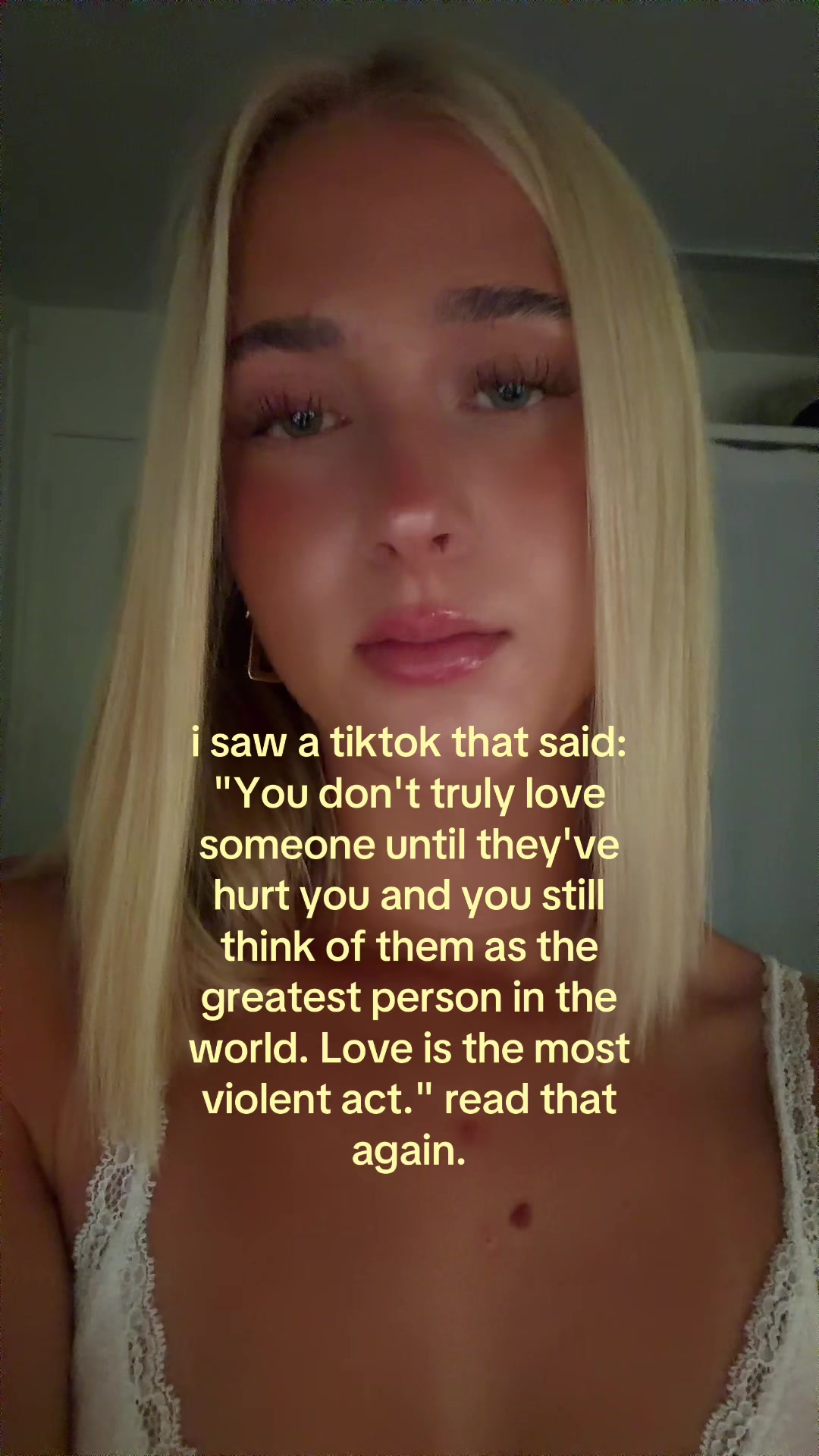 @theelliebarker