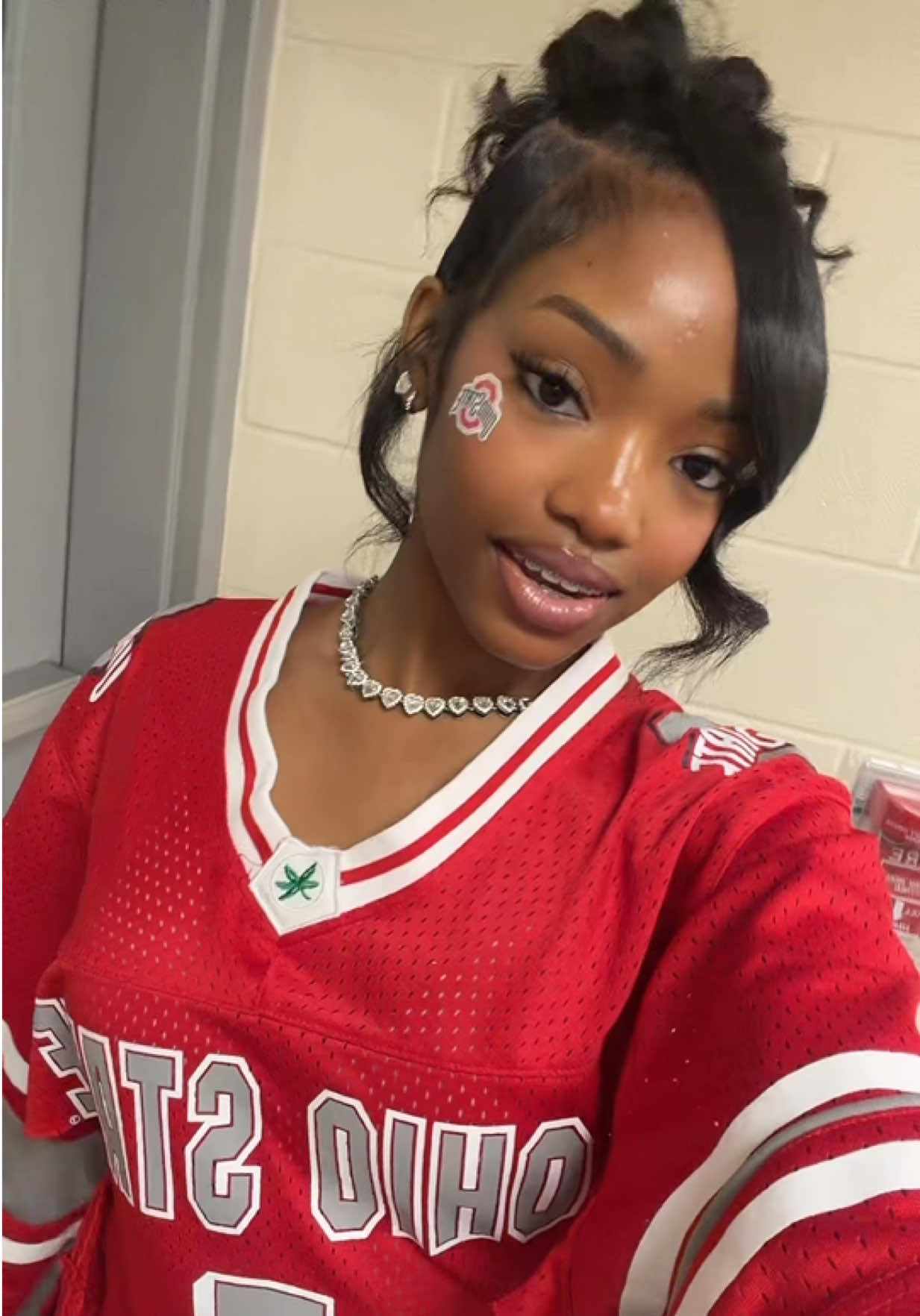 @breeaamoyri