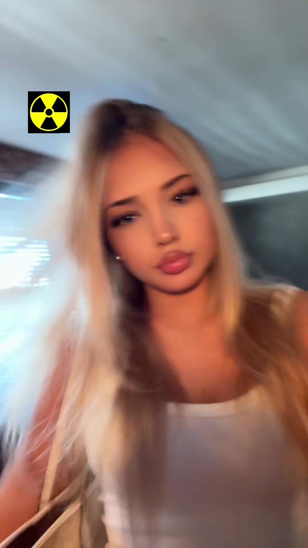 @Nekolie_2