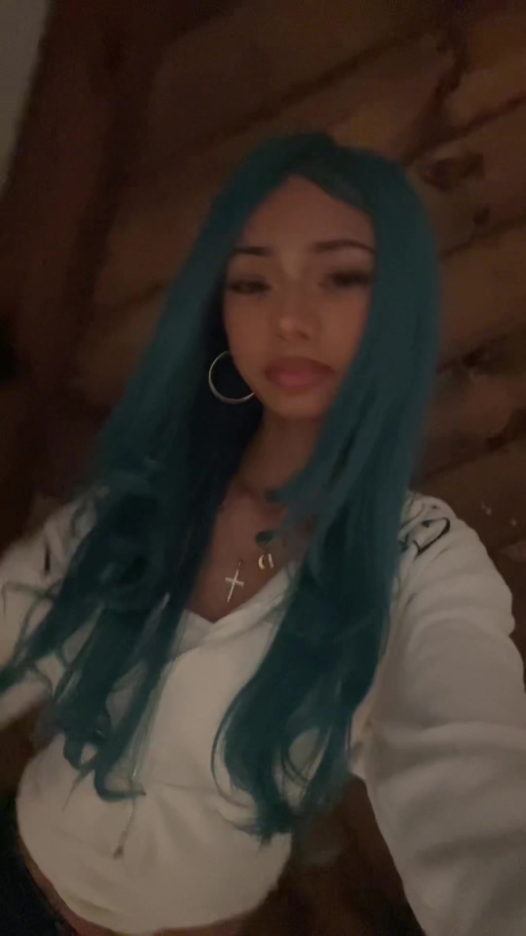 @️