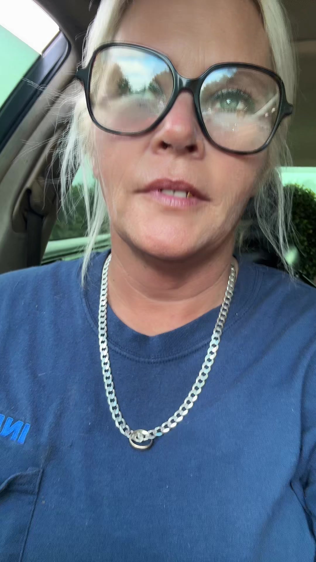 @FirsstLady