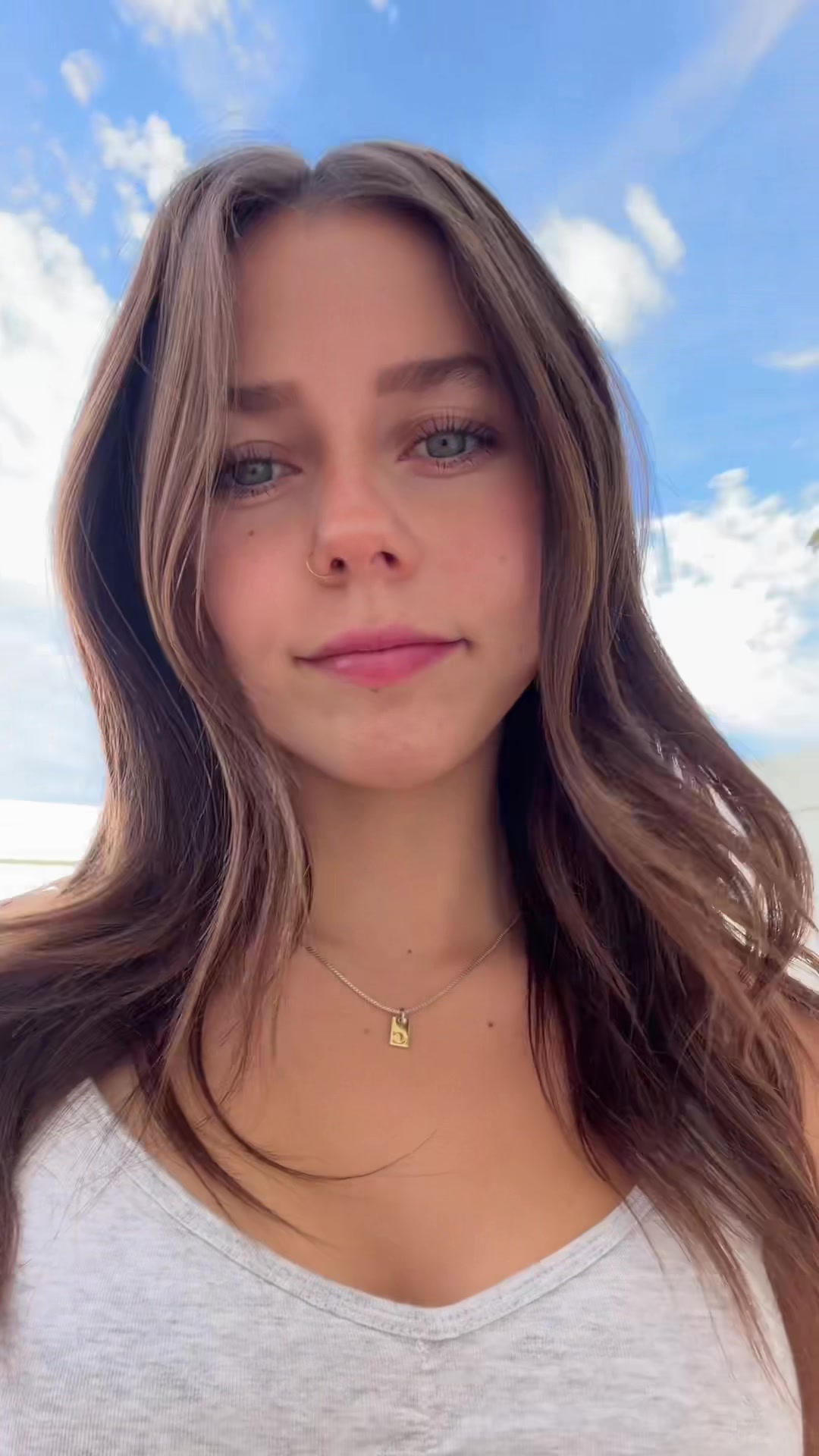 @chloenalani?