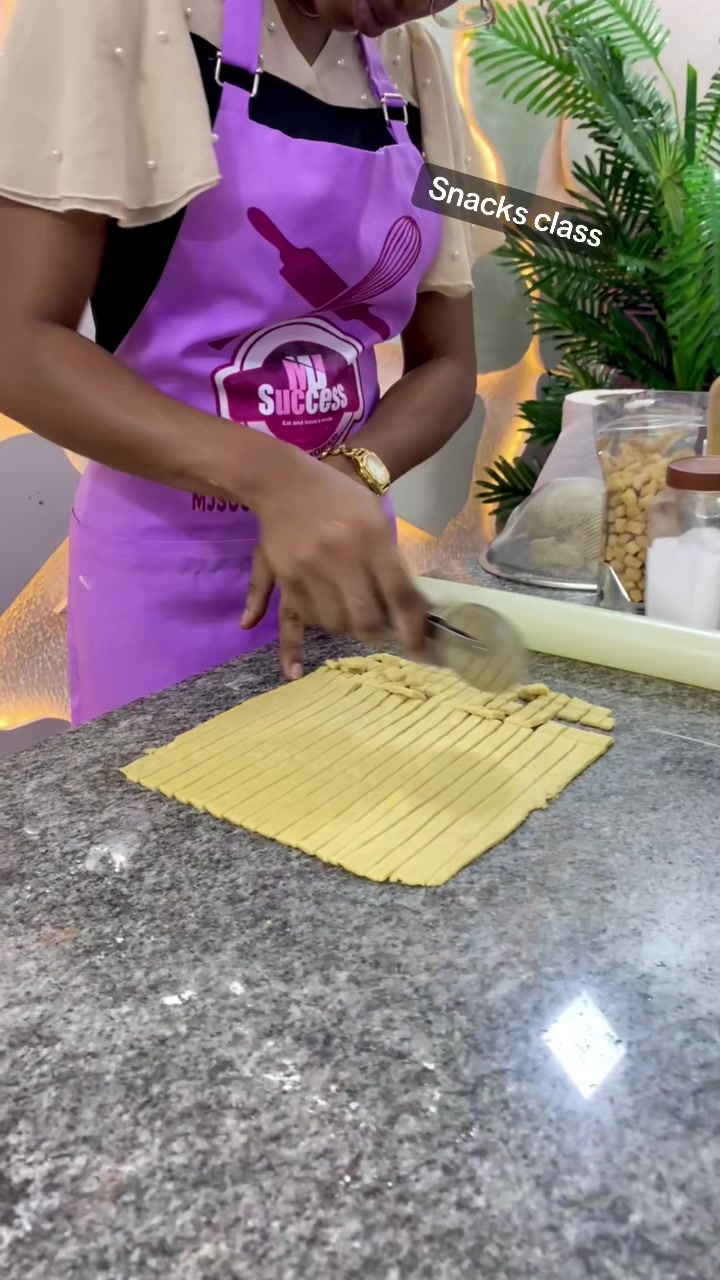 @BEST CAKE SCHOOL IN LAGOS!