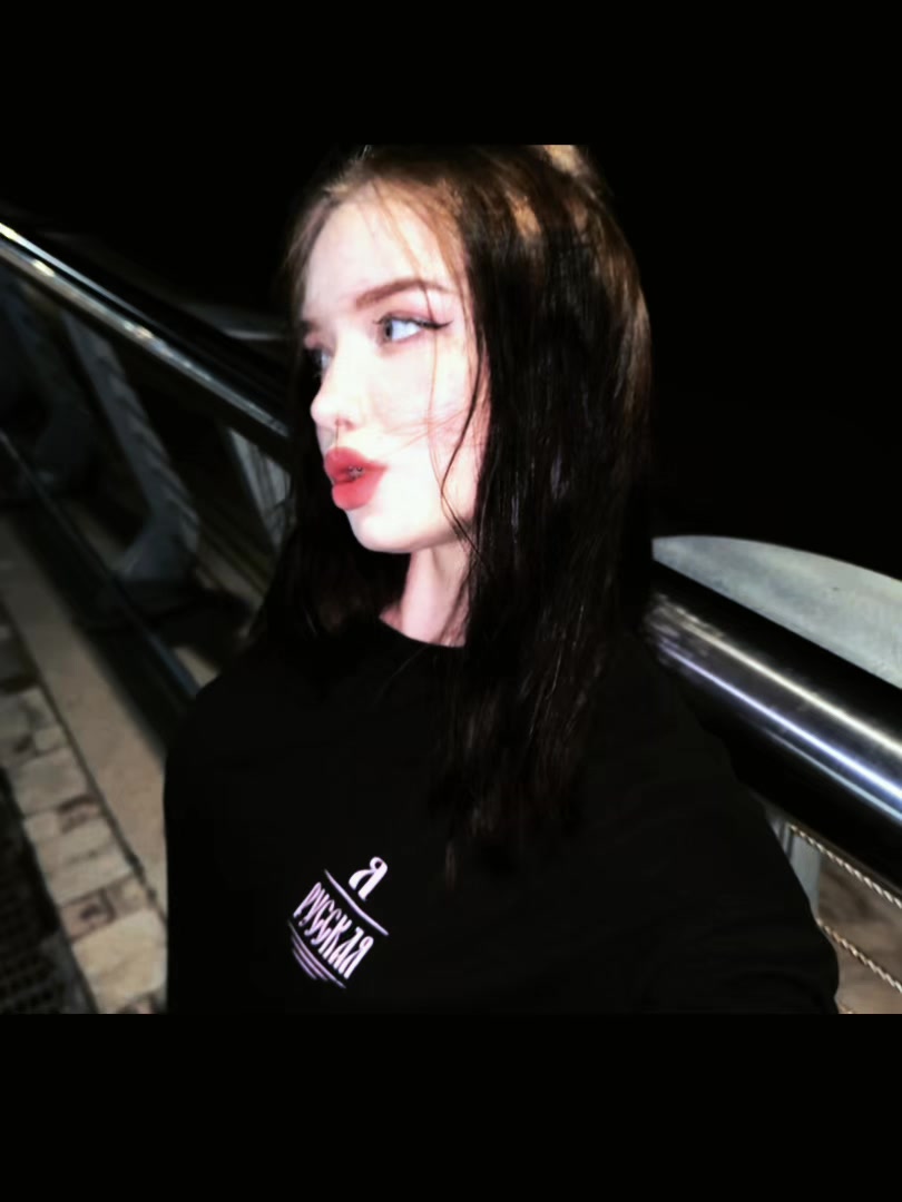 @𝐝𝐞𝐚𝐦𝐨𝐧𝐝